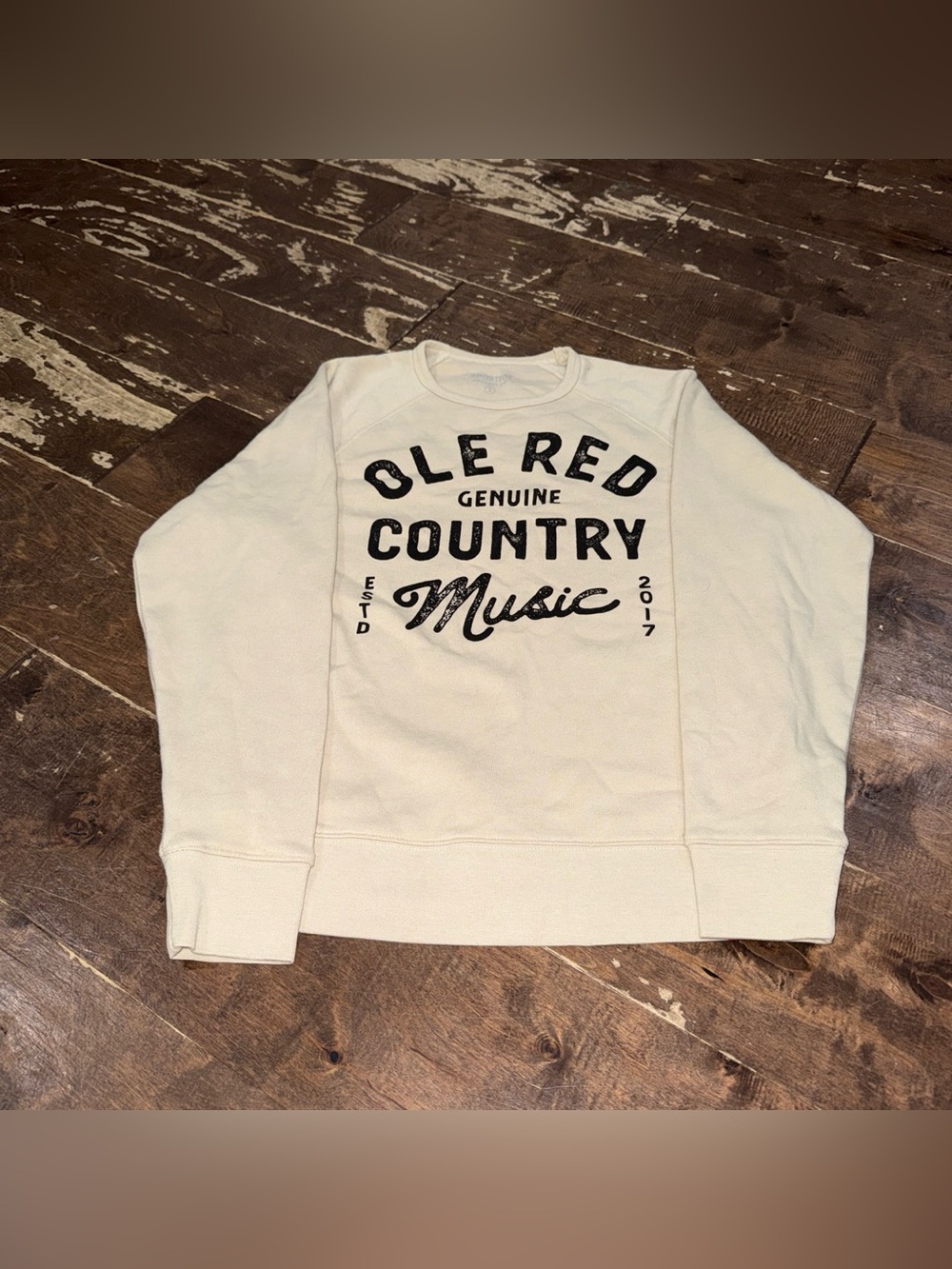 Blake Sheltons Ole Red Women’s Cream Crewneck